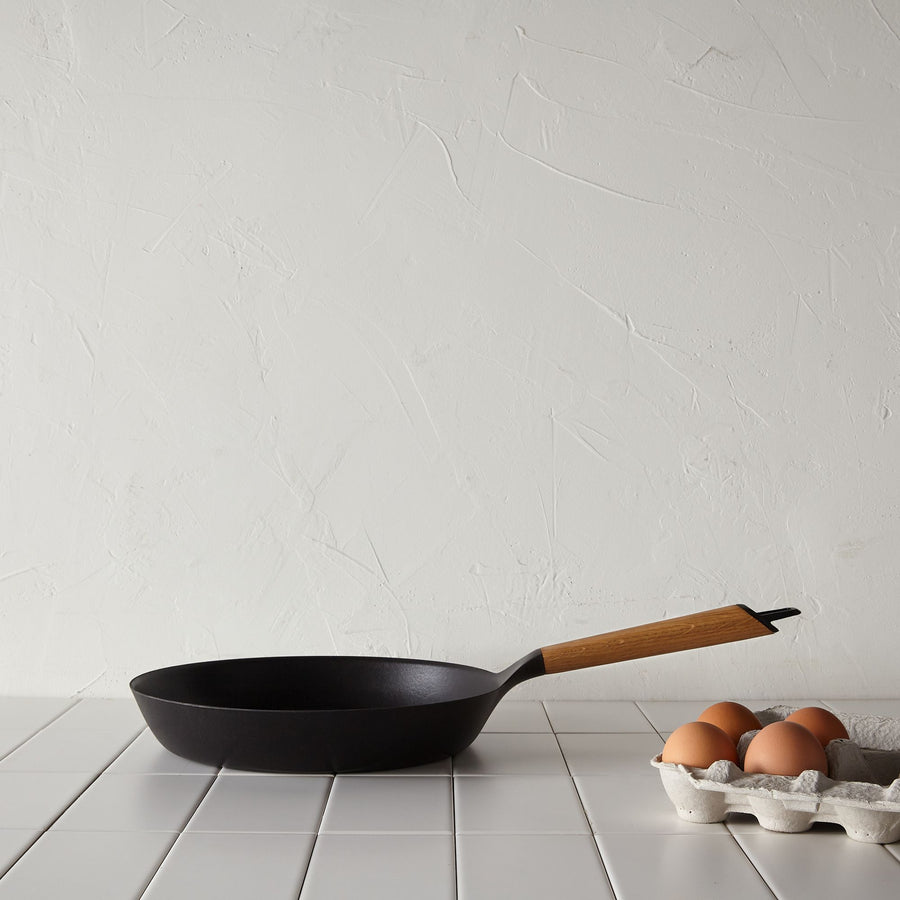 Vermicular Lightweight Japanese Cast-Iron Frying Pan