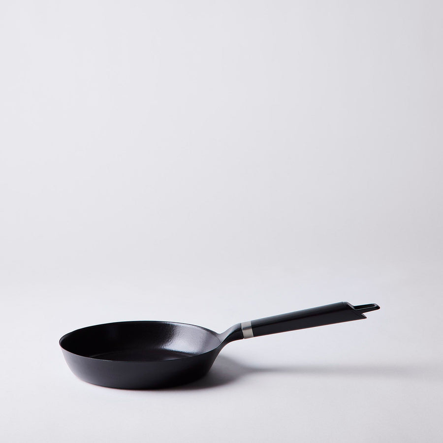 Vermicular Lightweight Japanese Oven-Safe Cast-Iron Frying Pan