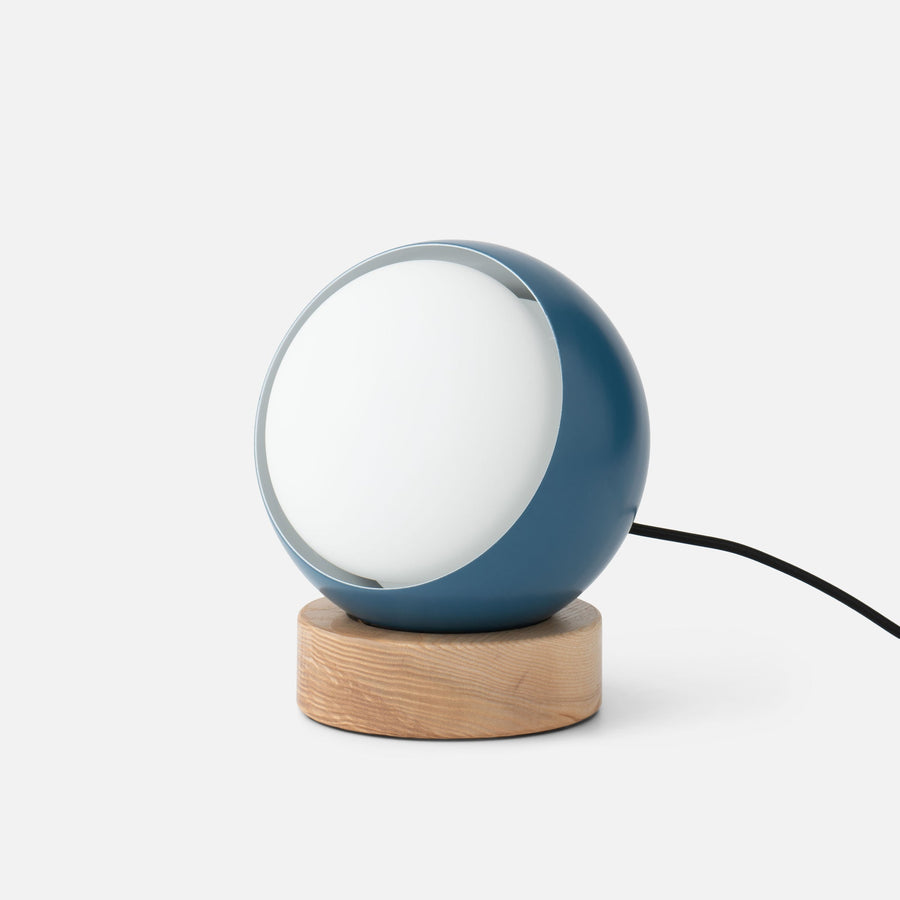 Iris 2.0 Table Lamp