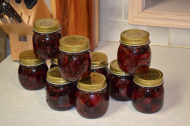 EASY HOMEMADE PICKLED BEETS